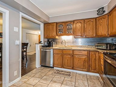 9622 W Higgins Rd APT 2DS, Rosemont, IL 60018 | Zillow