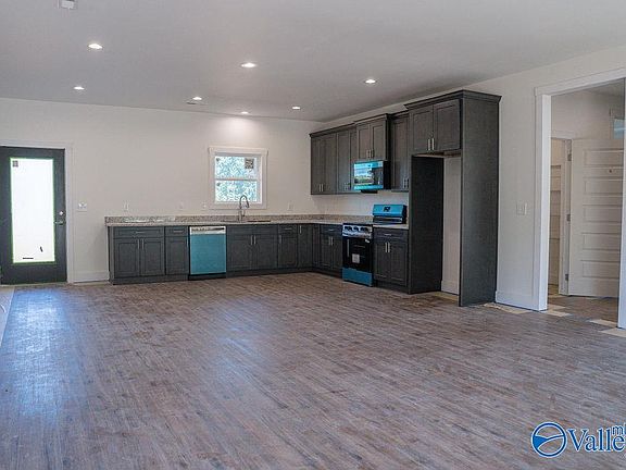 3rd image of 3510 Godfrey Ave NE