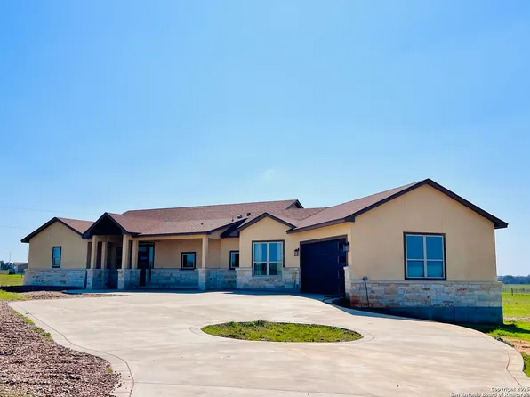 3200 FM 1922, Floresville, TX 78114