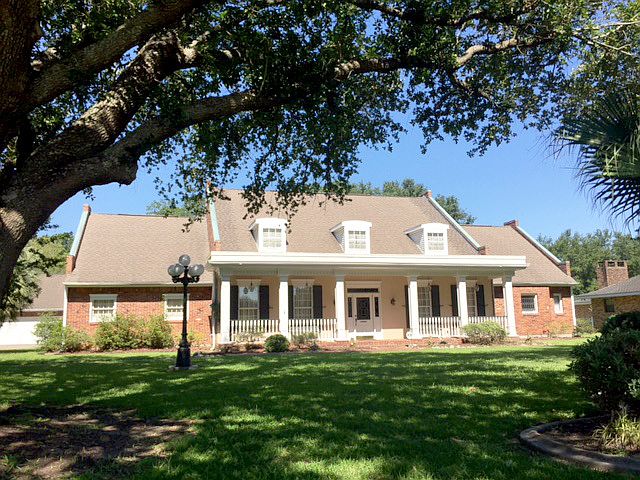 1st image of 24 Elmwood Dr