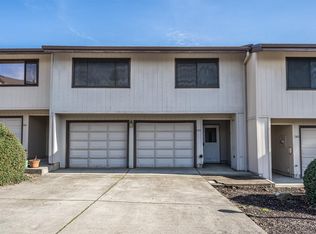 303 Eastwood Dr, Medford, OR