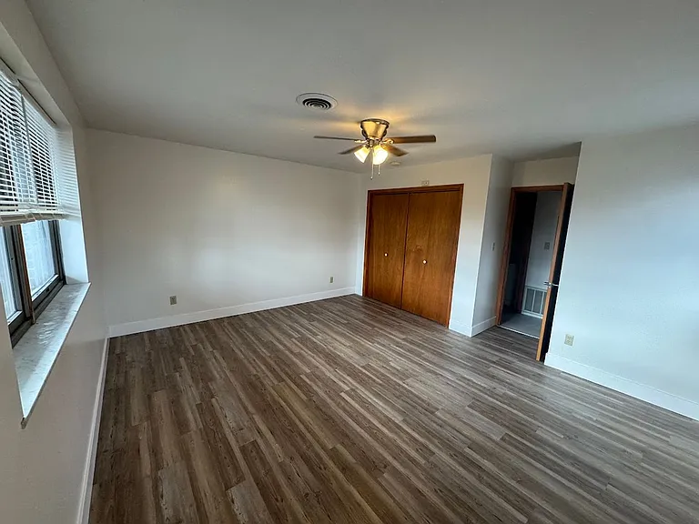 1748 Jancey Street — Photo 9