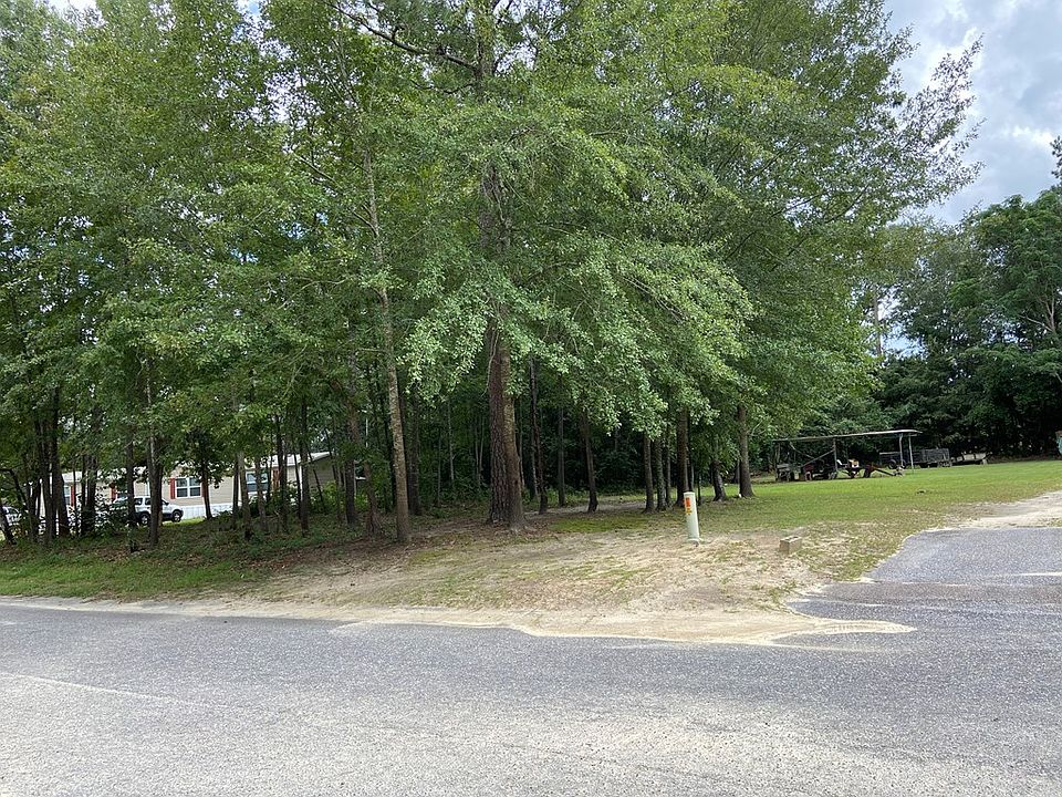 2nd image of 30 Wells Ct