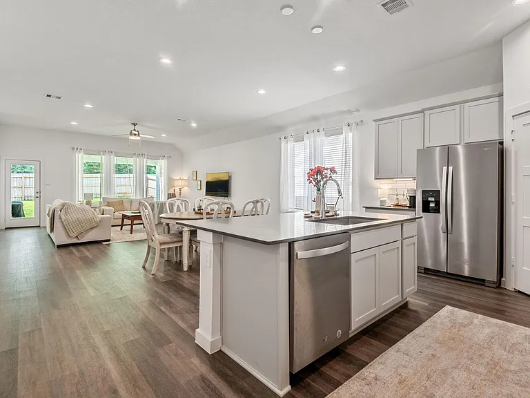 560 Newcomb Hollow Dr — Photo 12