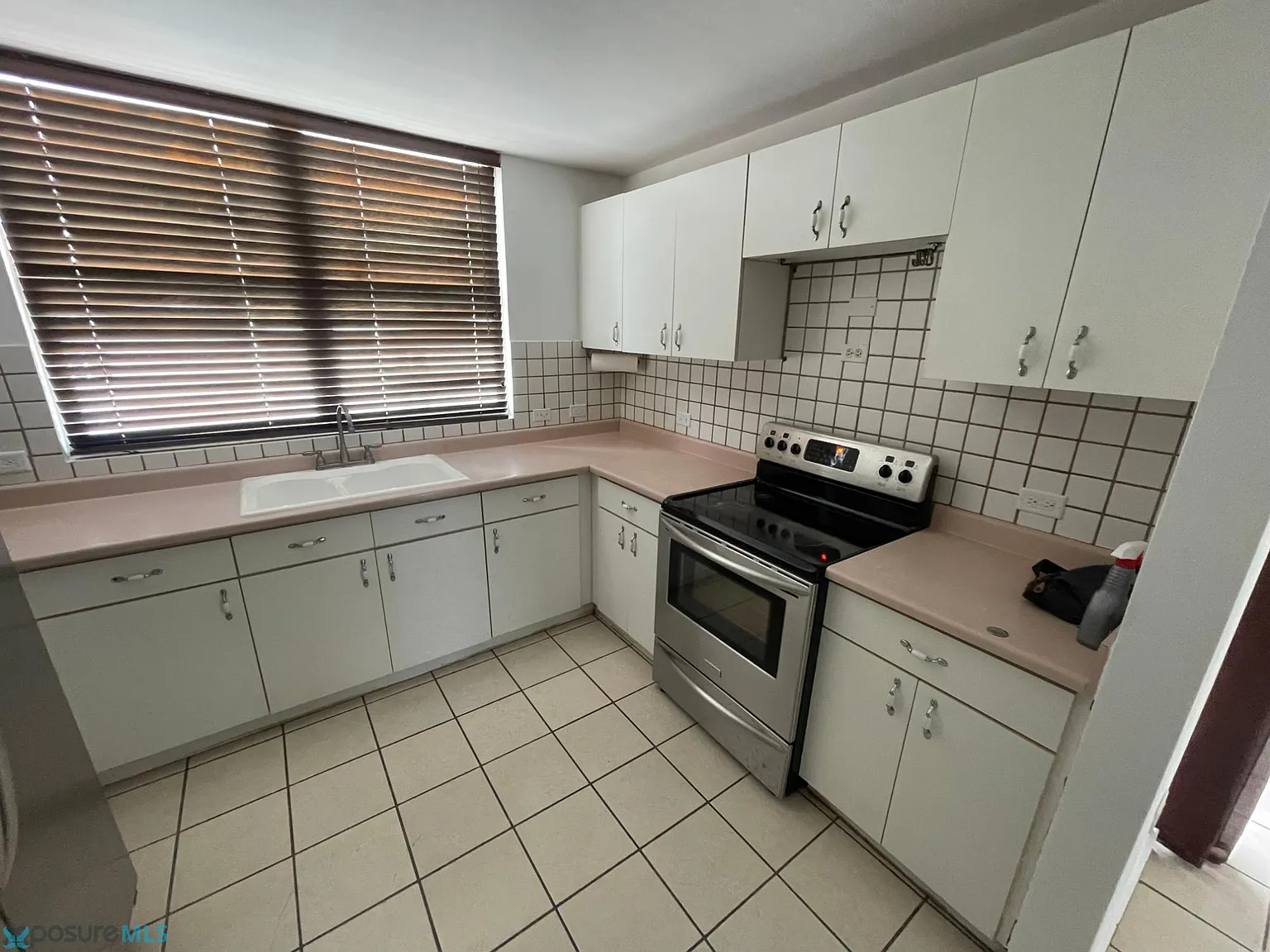 Camelot (Condominio) — Photo 3