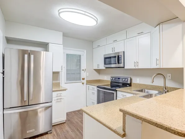 220 Elizabeth St APT C1, Chapel Hill, NC 27514