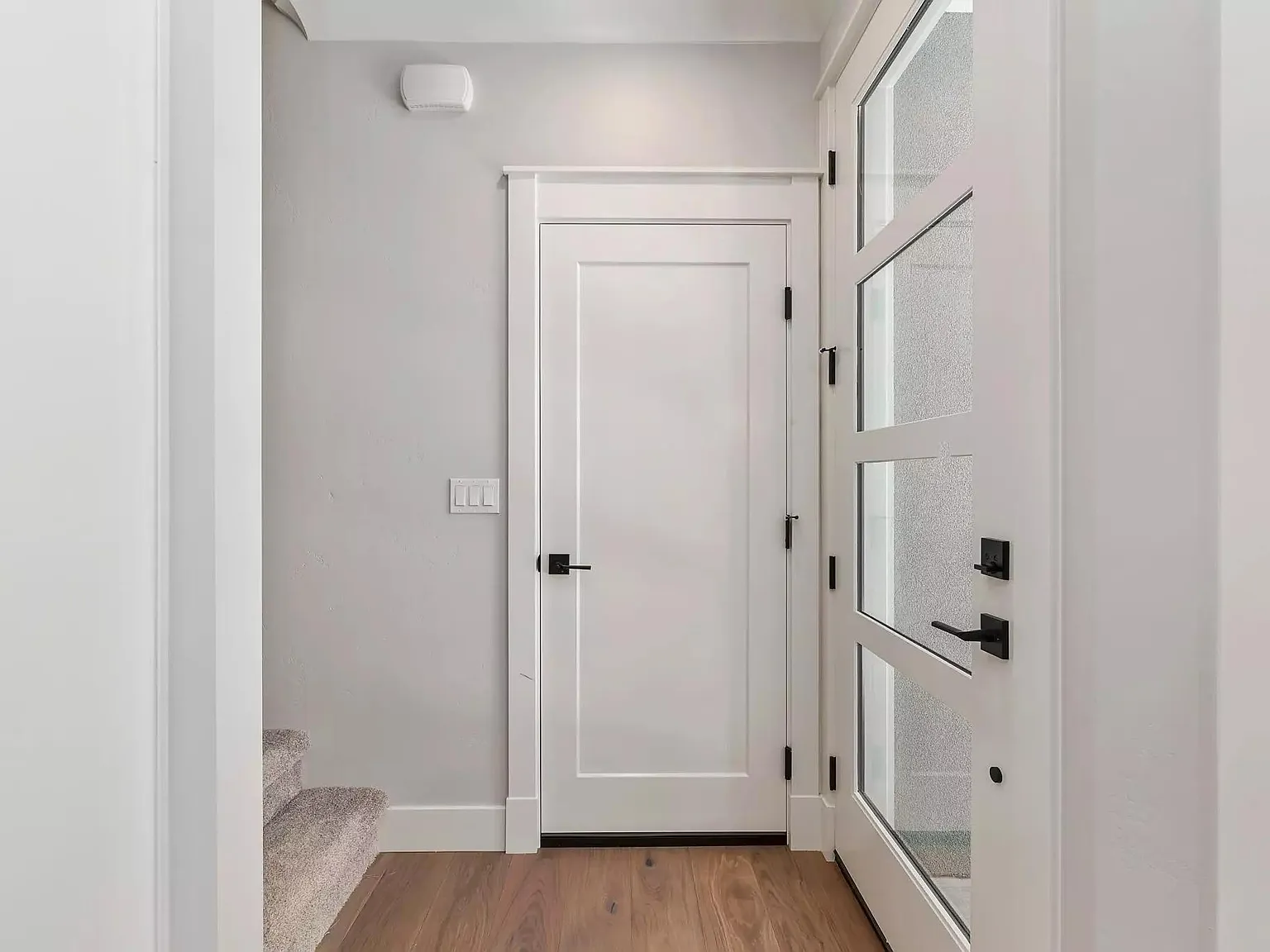 3 bed, 3.5 bath, 1828 sqft, $2,800 — Photo 3