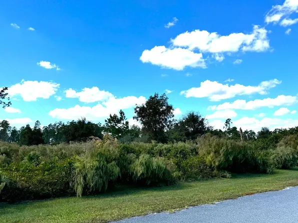 104 Wide Water Cir, Wewahitchka, FL 32465