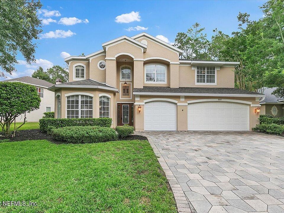 1st image of 9067 Hampton Landing Dr E
