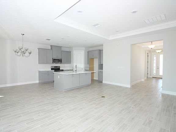 3rd image of 289 Bella Cortina Dr