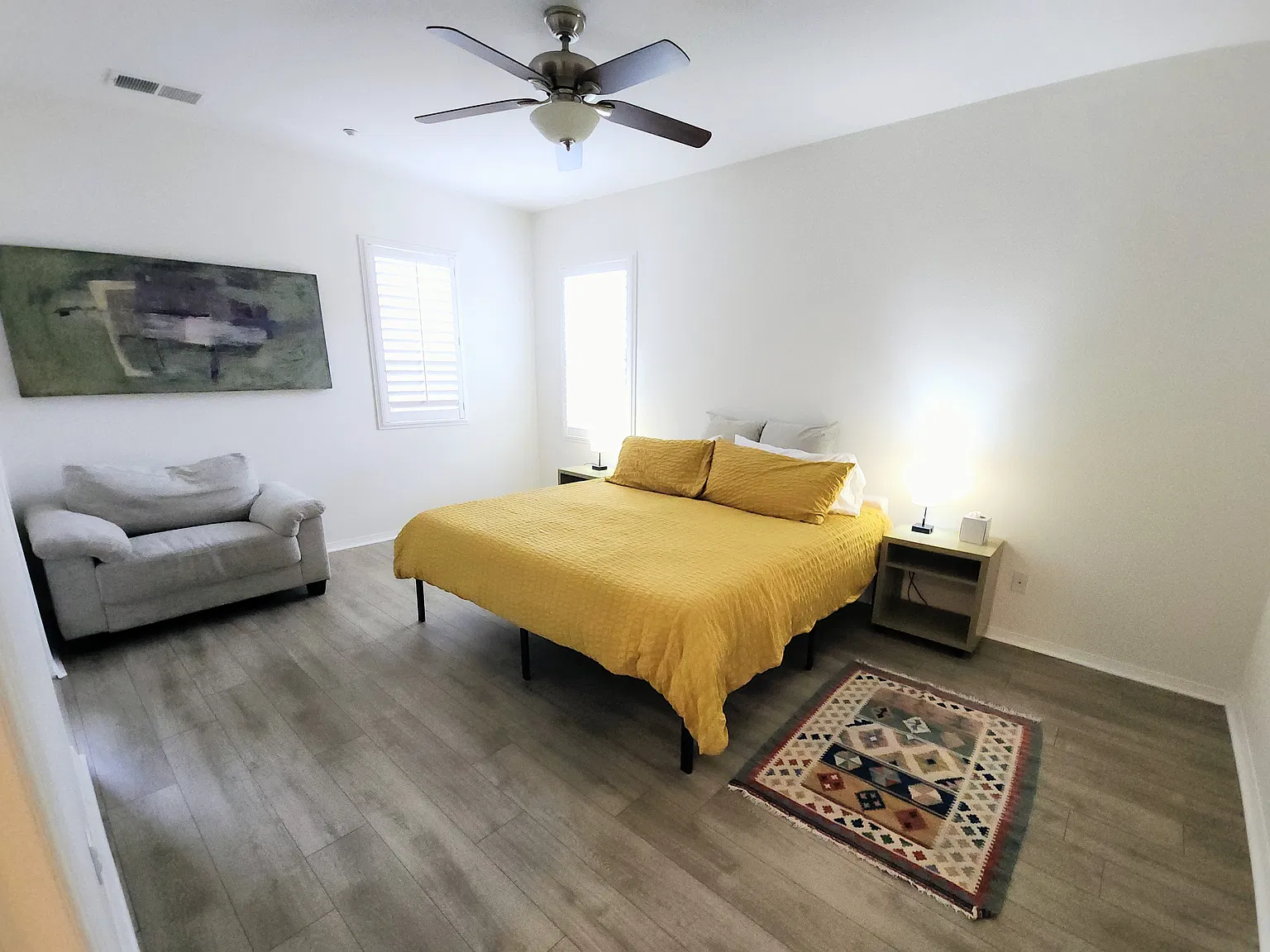3 bed, 2.5 bath, 1960 sqft, $6,430 — Photo 2