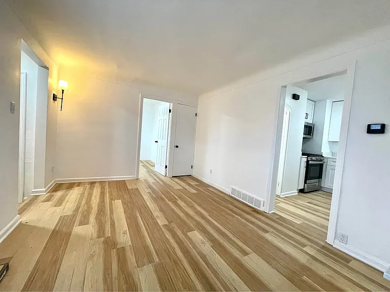 22570 Nicholas Ave — Photo 7