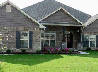 2622 Park Hampton Dr, Owens Cross Roads, AL 35763