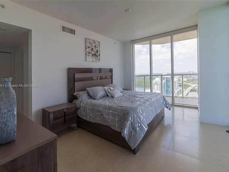 16699 Collins Ave #3707 — Photo 19