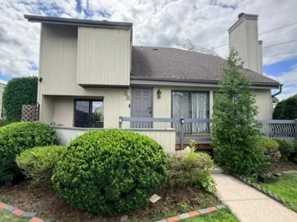48 Sherborne St, Somerset, NJ 08873