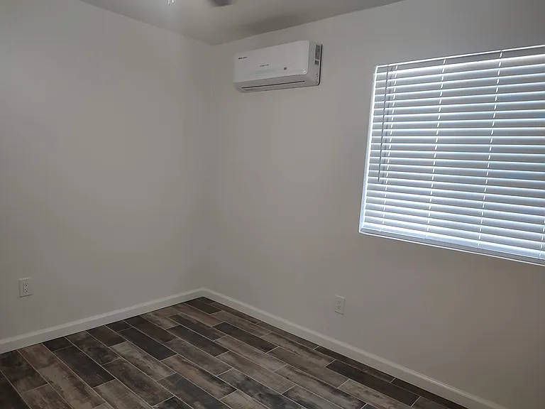 14294 Broadway St — Photo 2