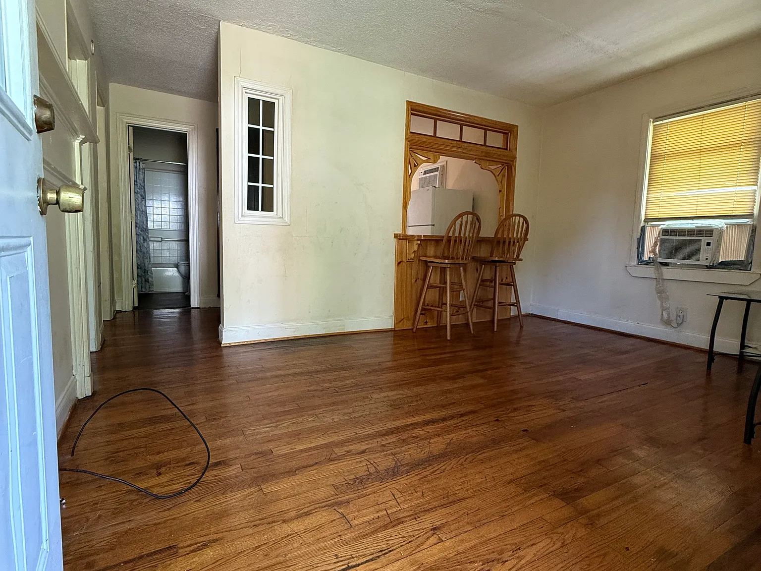 608 Miller St — Photo 3