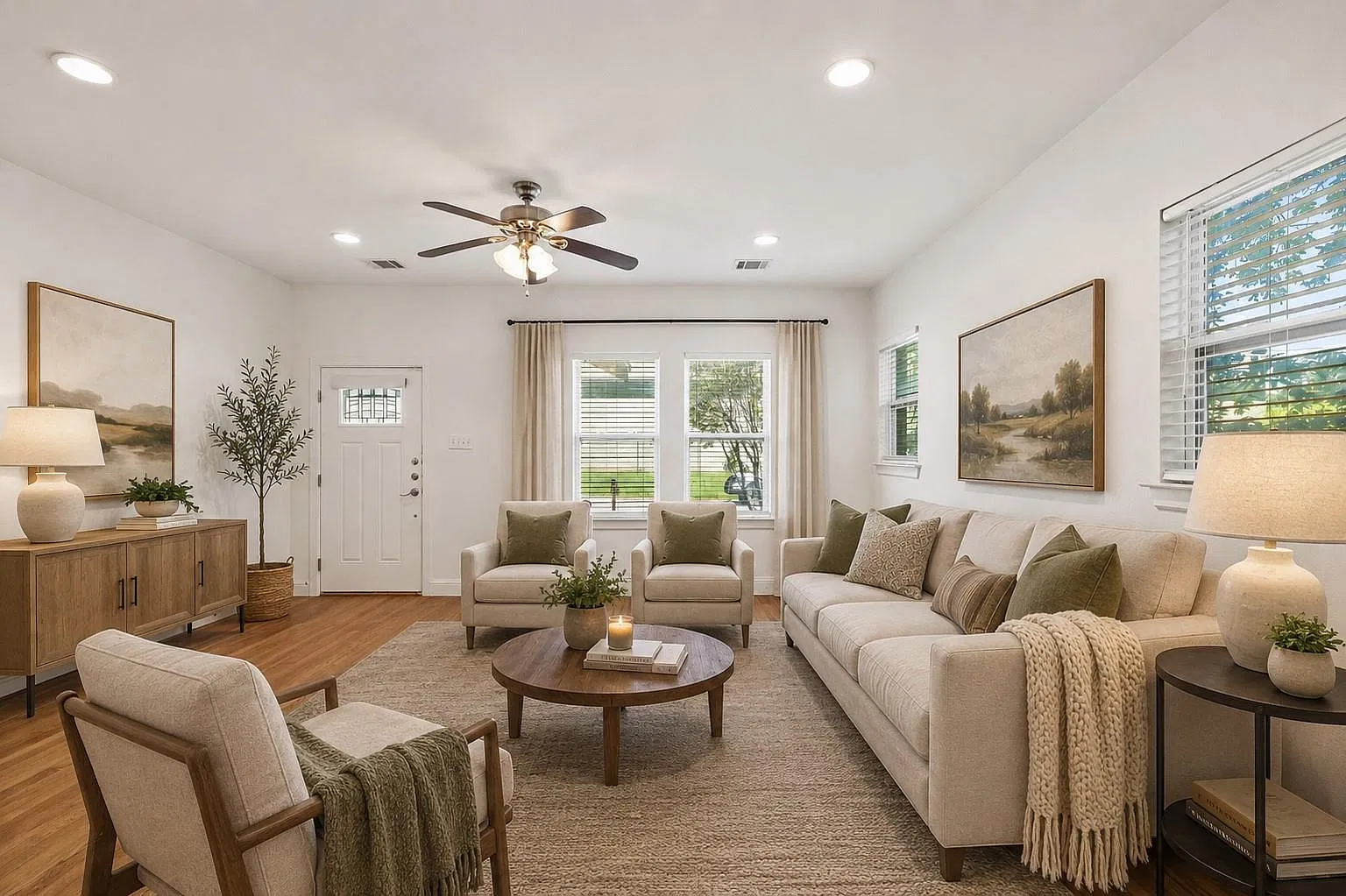 3 bed, 2.0 bath, 1950 sqft, $3,500 — Photo 2