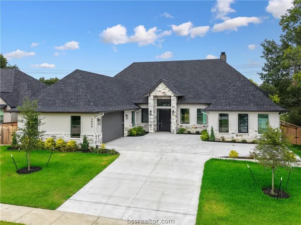 2044 Pebble Bend Dr, College Station, TX 77845