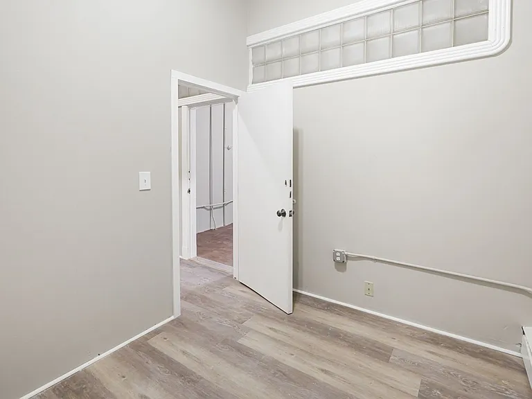 26 Main St — Photo 10