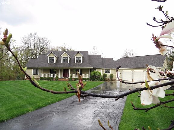 2nd image of 13695 Carriage Trail Dr