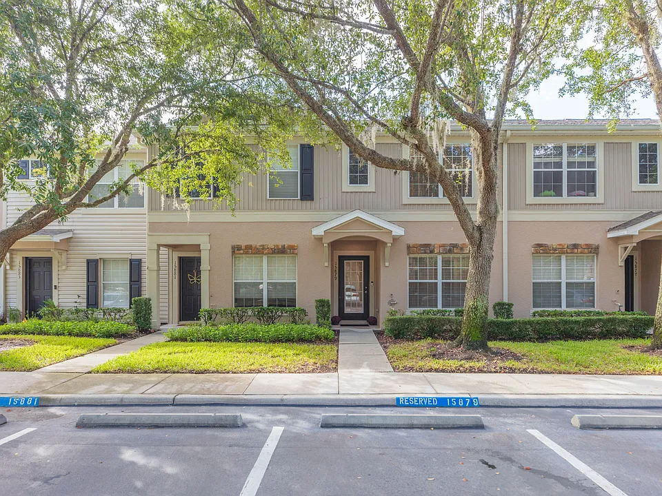 15879 Fishhawk View Dr