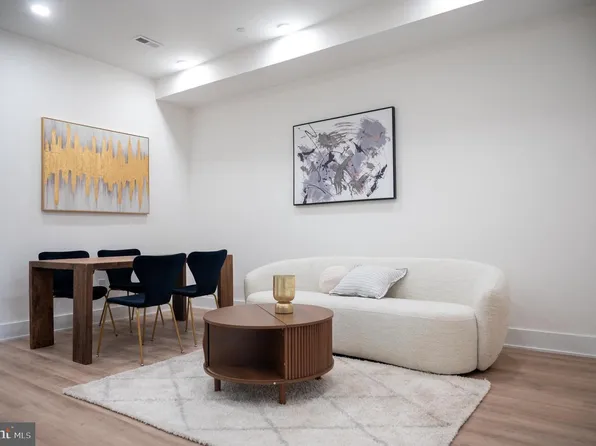 2105 M St NE #10, Washington, DC 20002