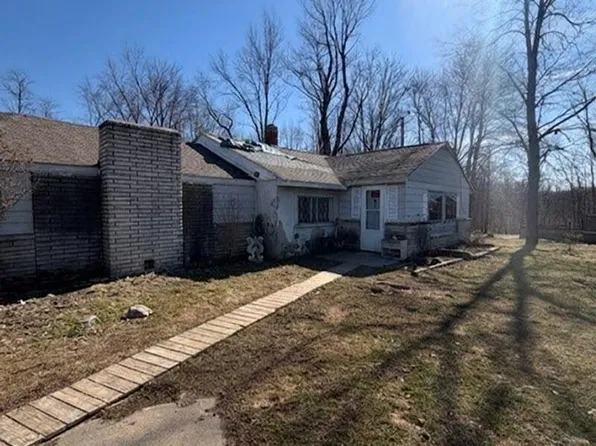 18821 Brownsville Rd, Cassopolis, MI 49031