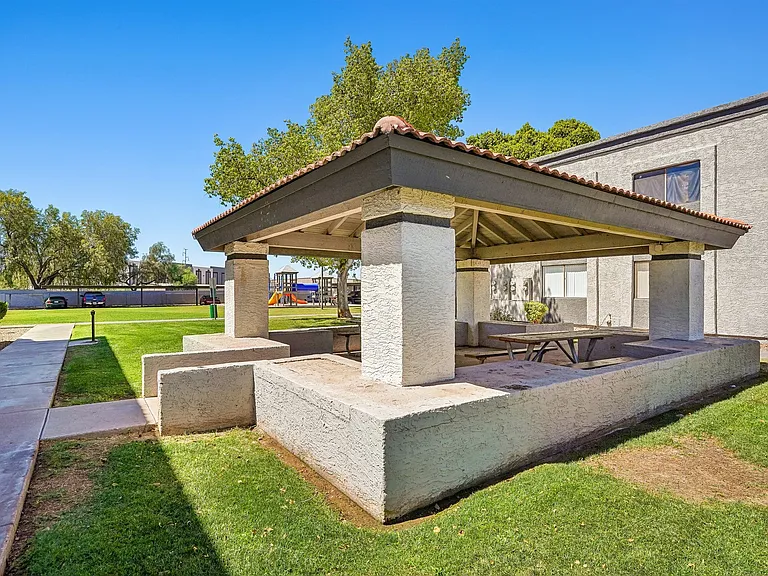 Acacia Pointe — Photo 8