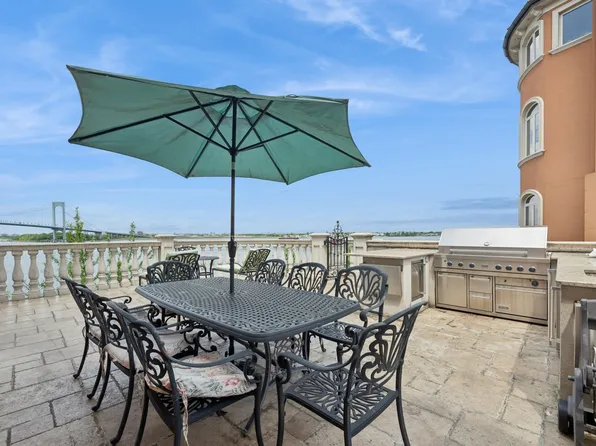 1-06 Samos Lane image 24 of 28