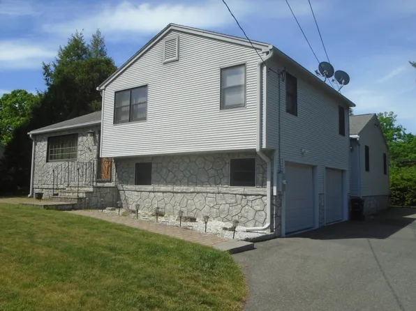 98 Meadowlark Dr, Longmeadow, MA 01106