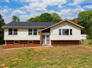 205 Dietz Dr, Spartanburg, SC 29307