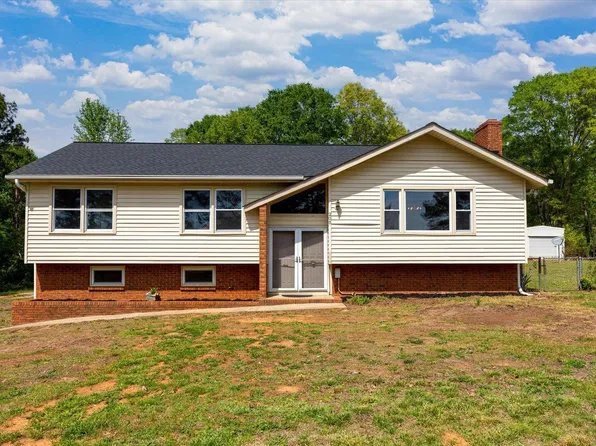 205 Dietz Dr, Spartanburg, SC 29307