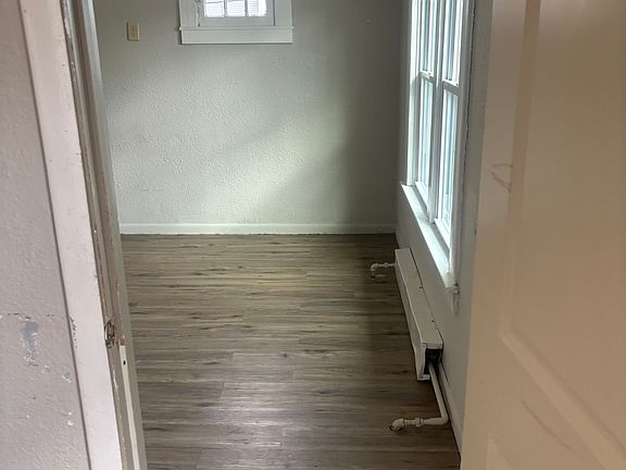 3rd image of 1606 Coleman Ave #2