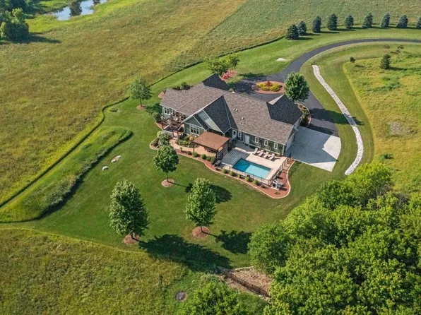 N9071 Ridge LANE, Watertown, WI 53094