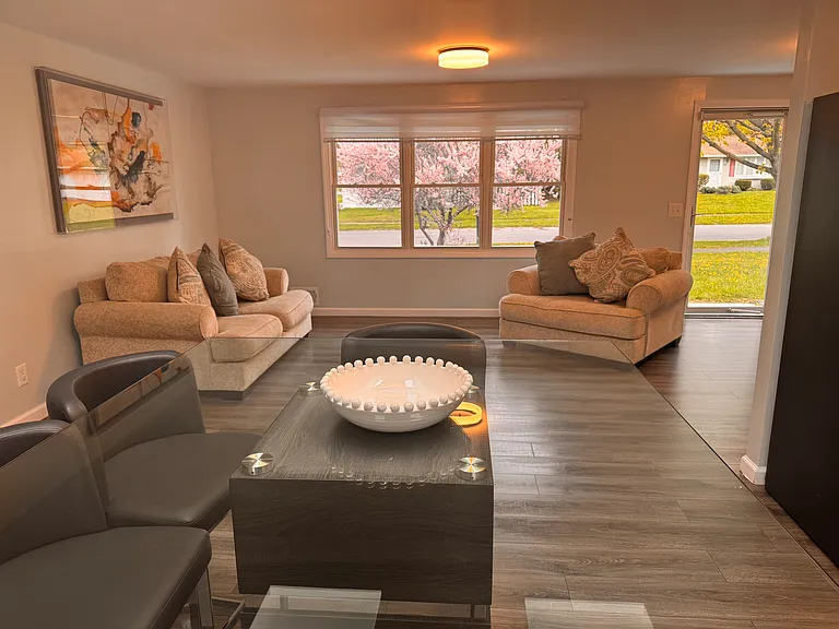 47 Virginia Manor Rd — Photo 8