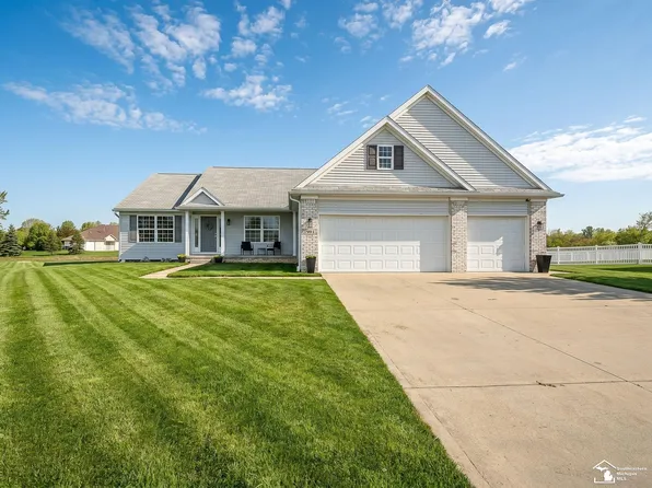 901 Plum Tree Cir, Monroe, MI 48161