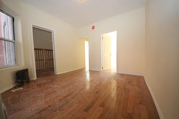 Rented by Kings Court Real Estate | media 36