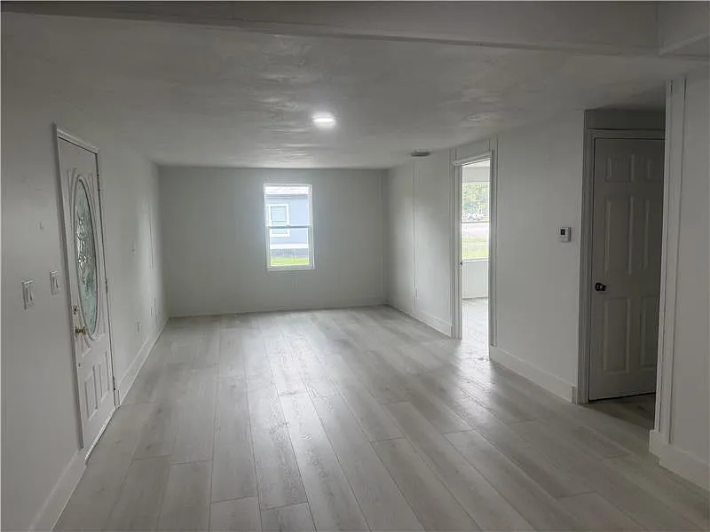 1 bed, 700 sqft, $1,750 — Photo 4