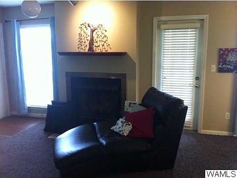 3rd image of 708 11th St NE #314