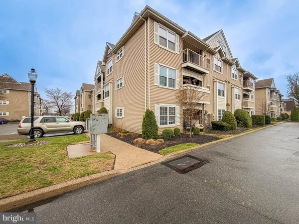 72307 Delaire Landing Rd #307, Philadelphia, PA 19114