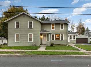 38 Maple St, Lyons, NY 14489