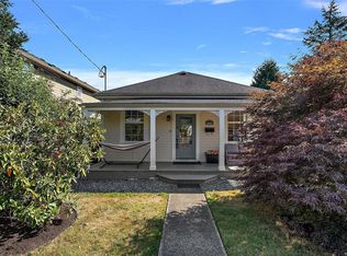 2445 Malaview Ave, Sidney, BC V8L 2G4
