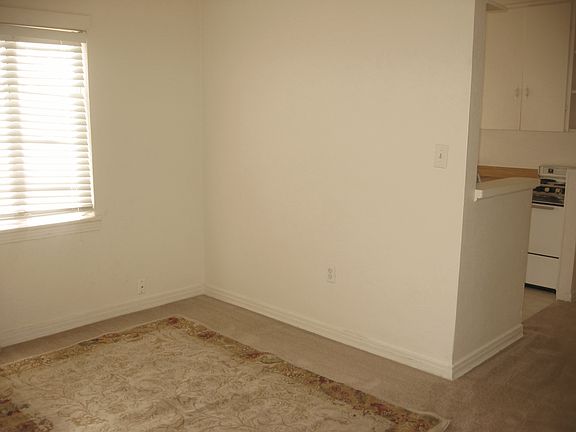 3rd image of 506 E Church St