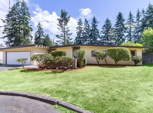 8516 215th St SW, Edmonds, WA 98026