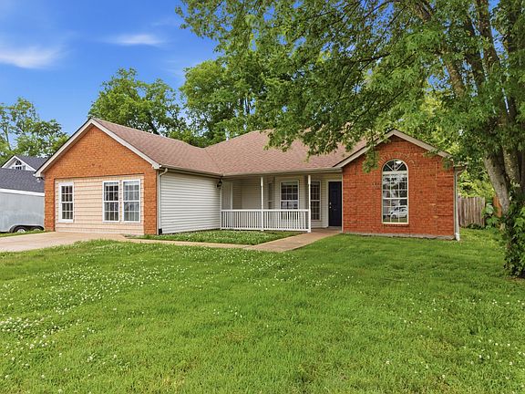 3rd image of 2130 Spring Hill Cir