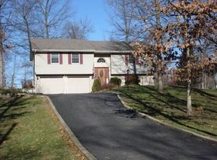 11308 Quail Run Dr N, Wheatfield, IN 46392