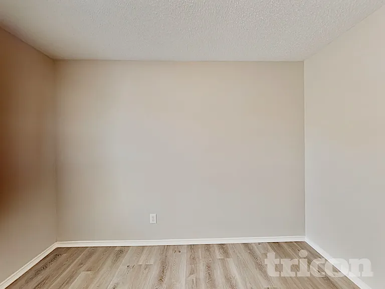 1688 Wildrose Dr — Photo 6