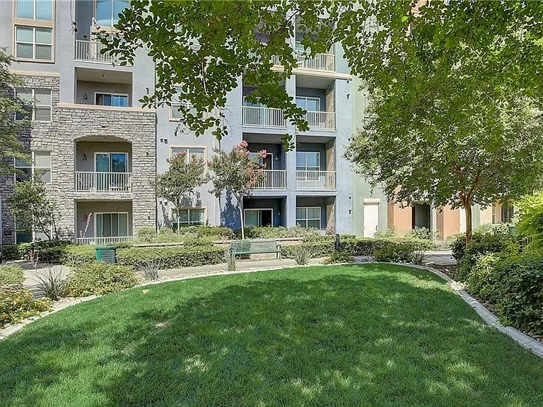 20 E Serene Ave #104 — Photo 41