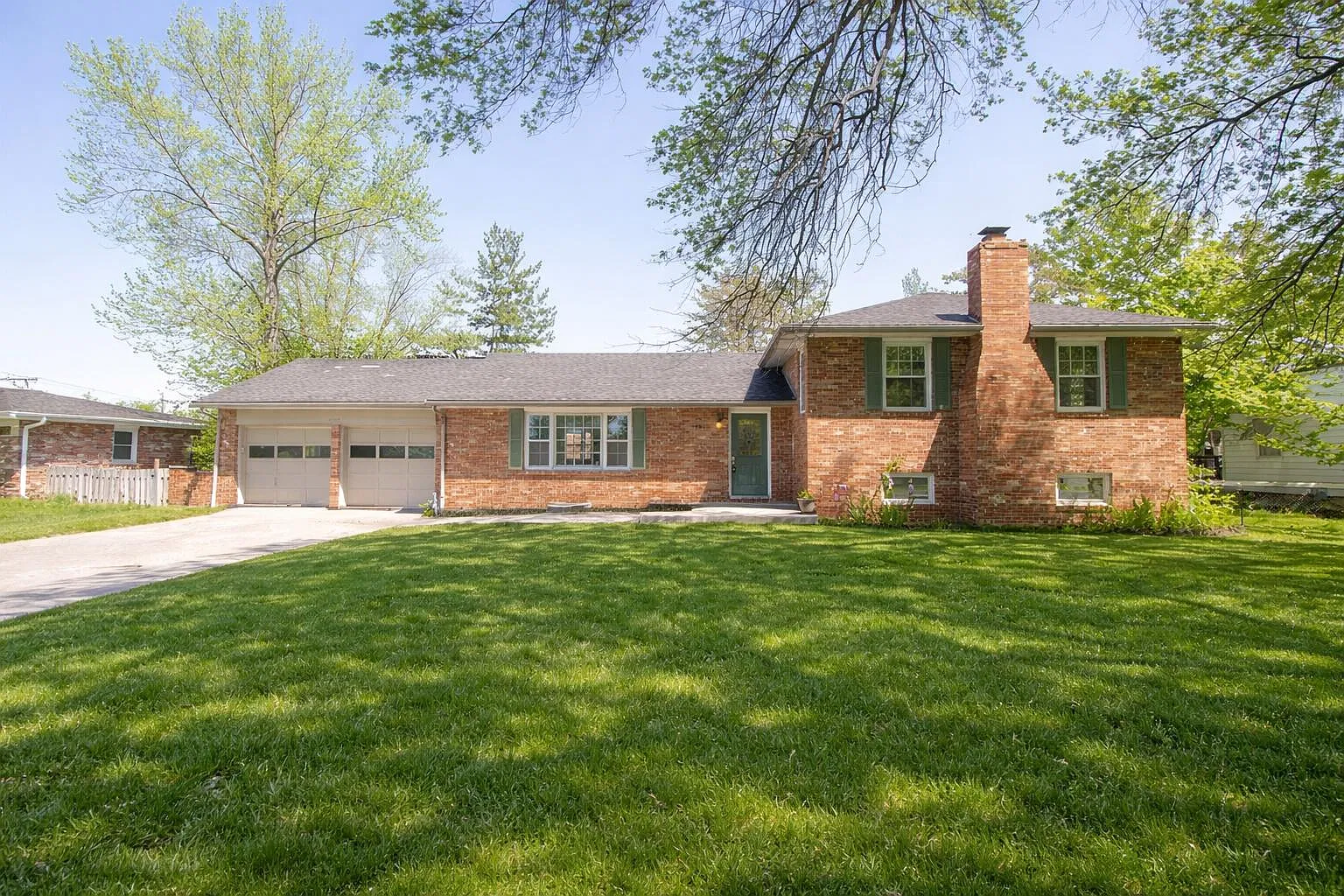 3 bed, 2.5 bath, 2312 sqft, $2,300 — Photo 1